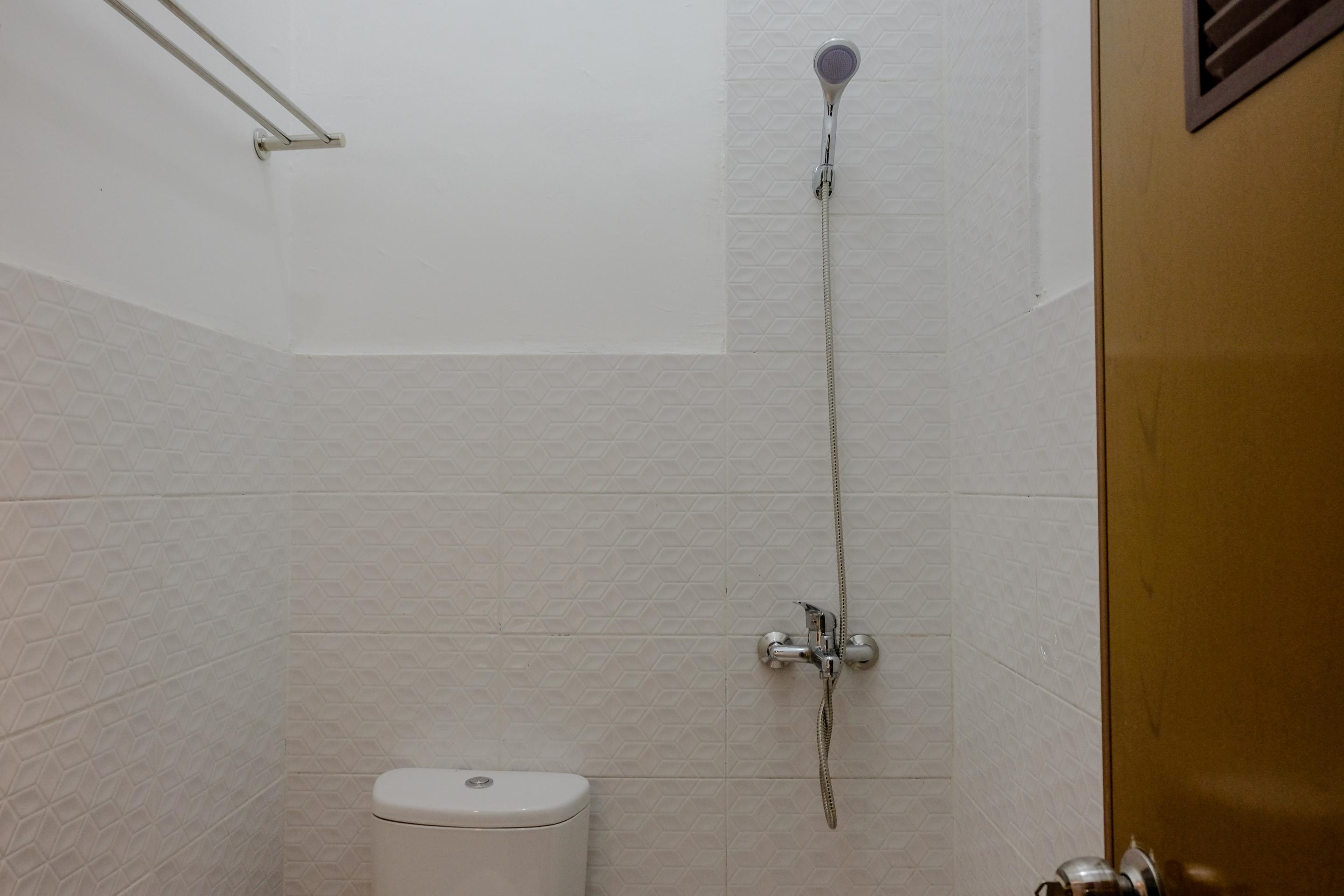 Oyo 1342 Uniga Malang Family Residence 외부 사진